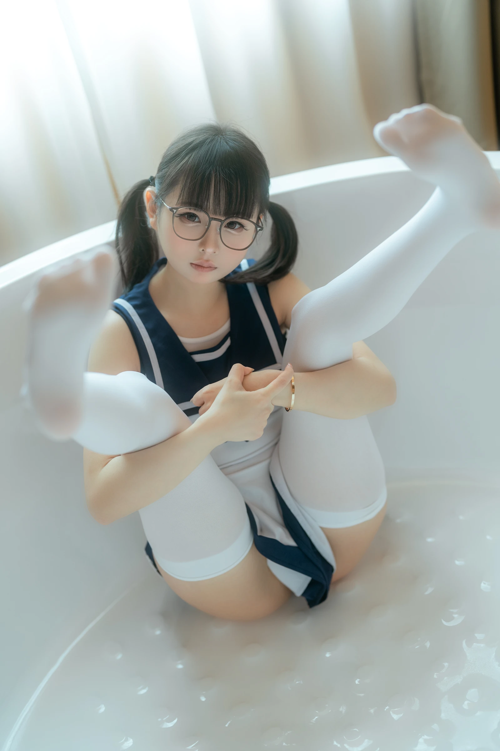 幼水铃衣---梦浴少女-[81P1V-2.23GB]