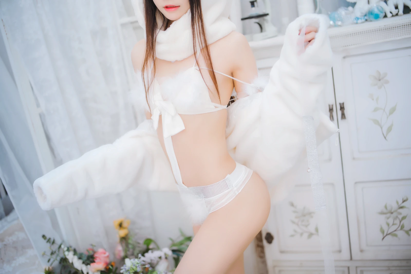 桜桃喵---小白兔01-[48P-687MB]