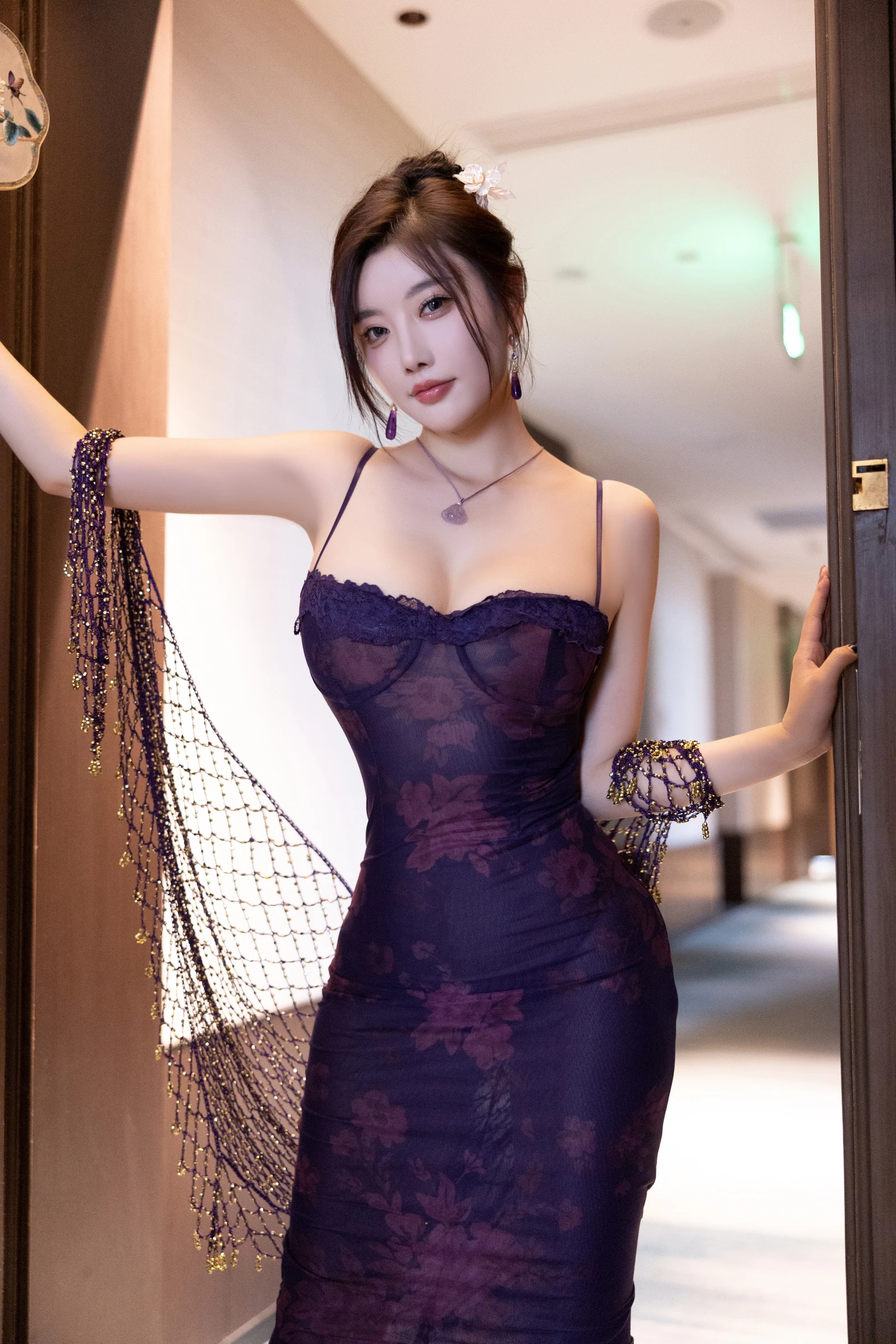 XIUREN秀人网杨晨晨内购丝袜美腿写真合集下载-16.webp