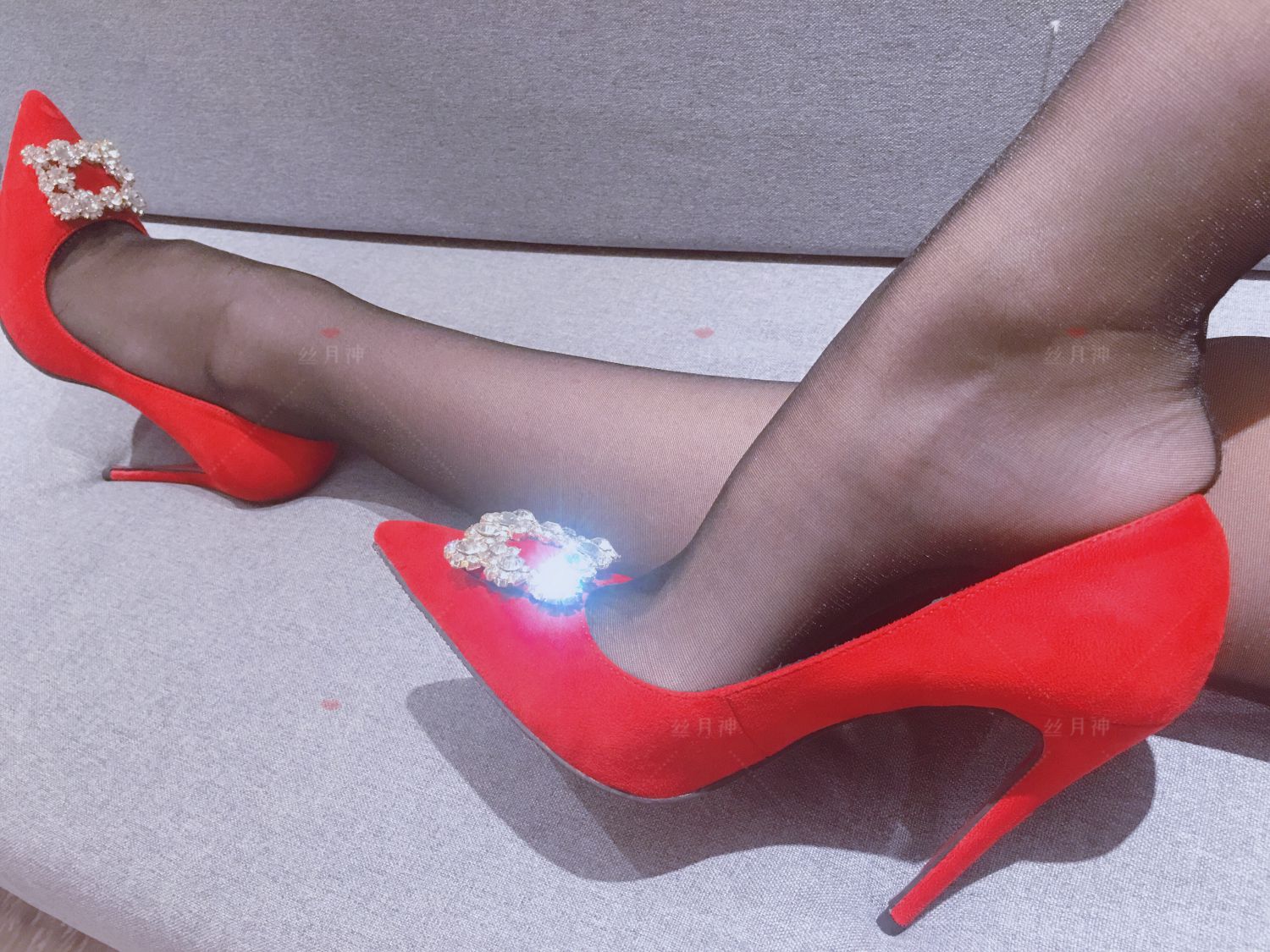 微博性感美妇丝月神丝袜美脚写真合集下载柠檬皮-13.jpg