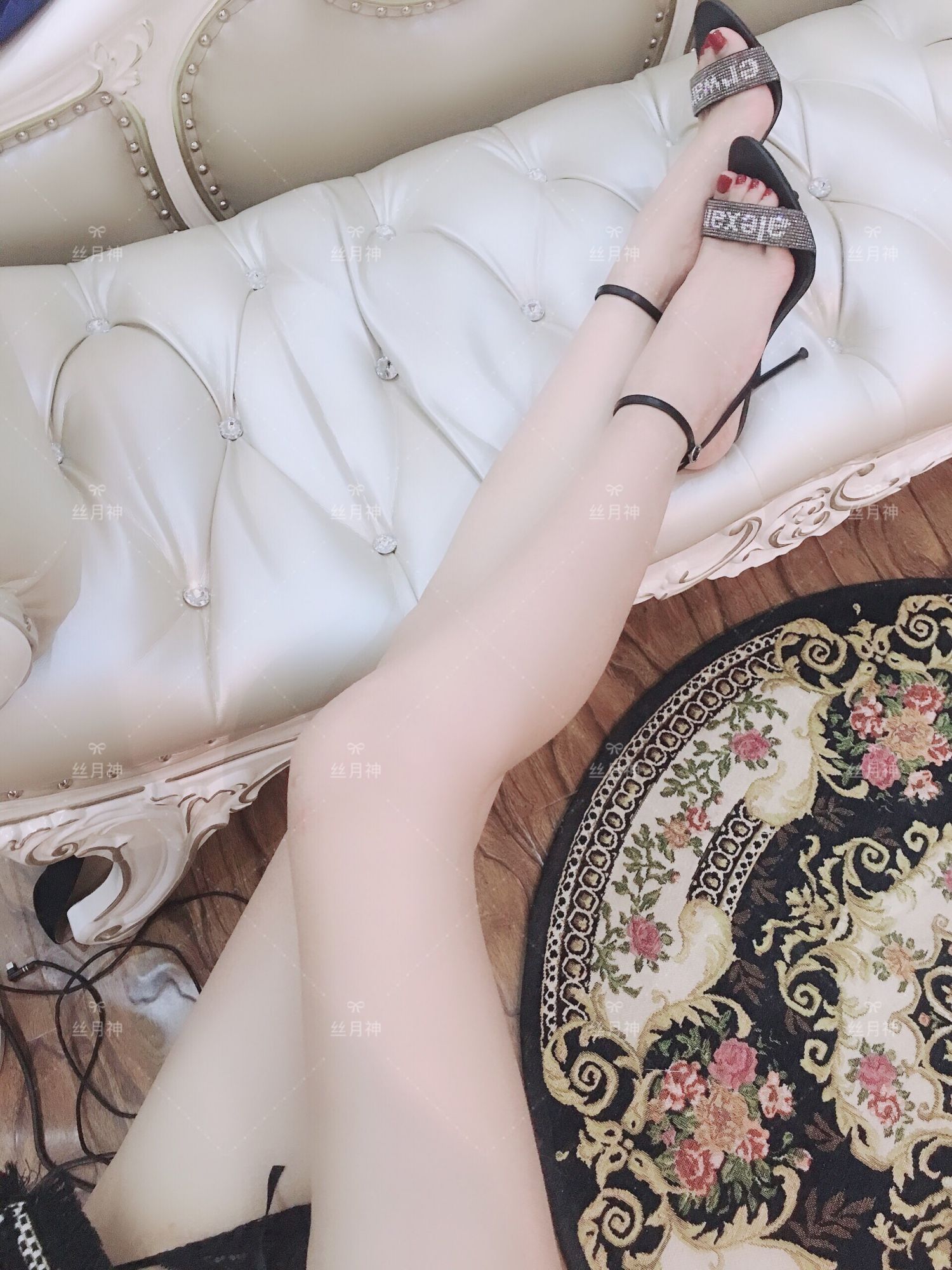 微博性感美妇丝月神丝袜美脚写真合集下载柠檬皮-26.jpg