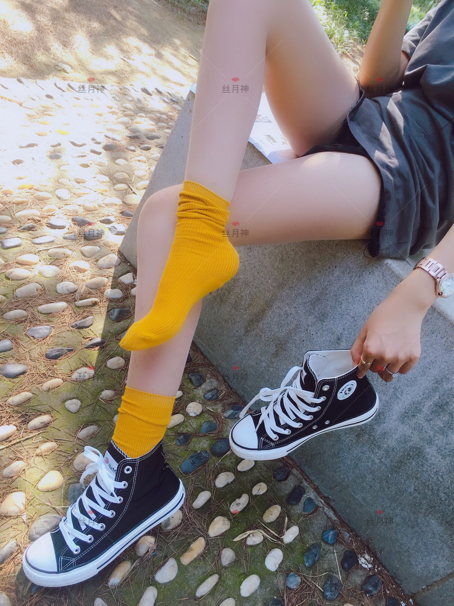 微博性感美妇丝月神丝袜美脚写真合集下载柠檬皮-32.jpg
