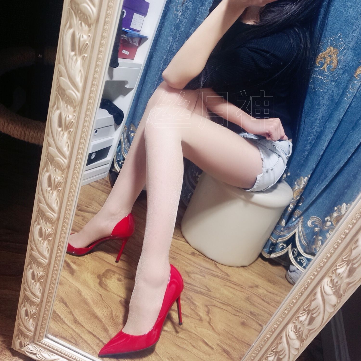 微博性感美妇丝月神丝袜美脚写真合集下载柠檬皮-42.jpg