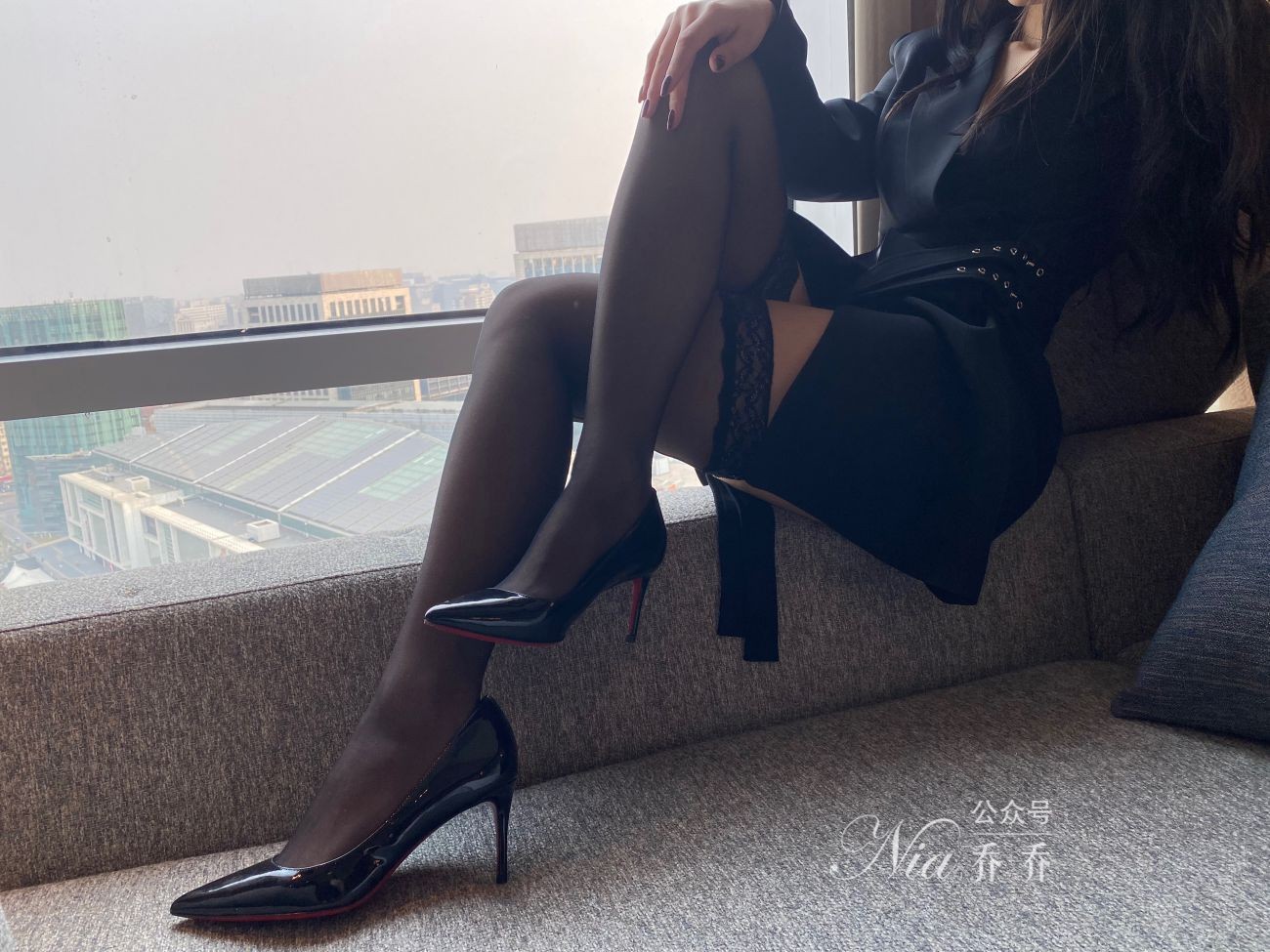 微博美少妇安乔乔儿丝袜高跟美脚写真合集下载-6.jpg