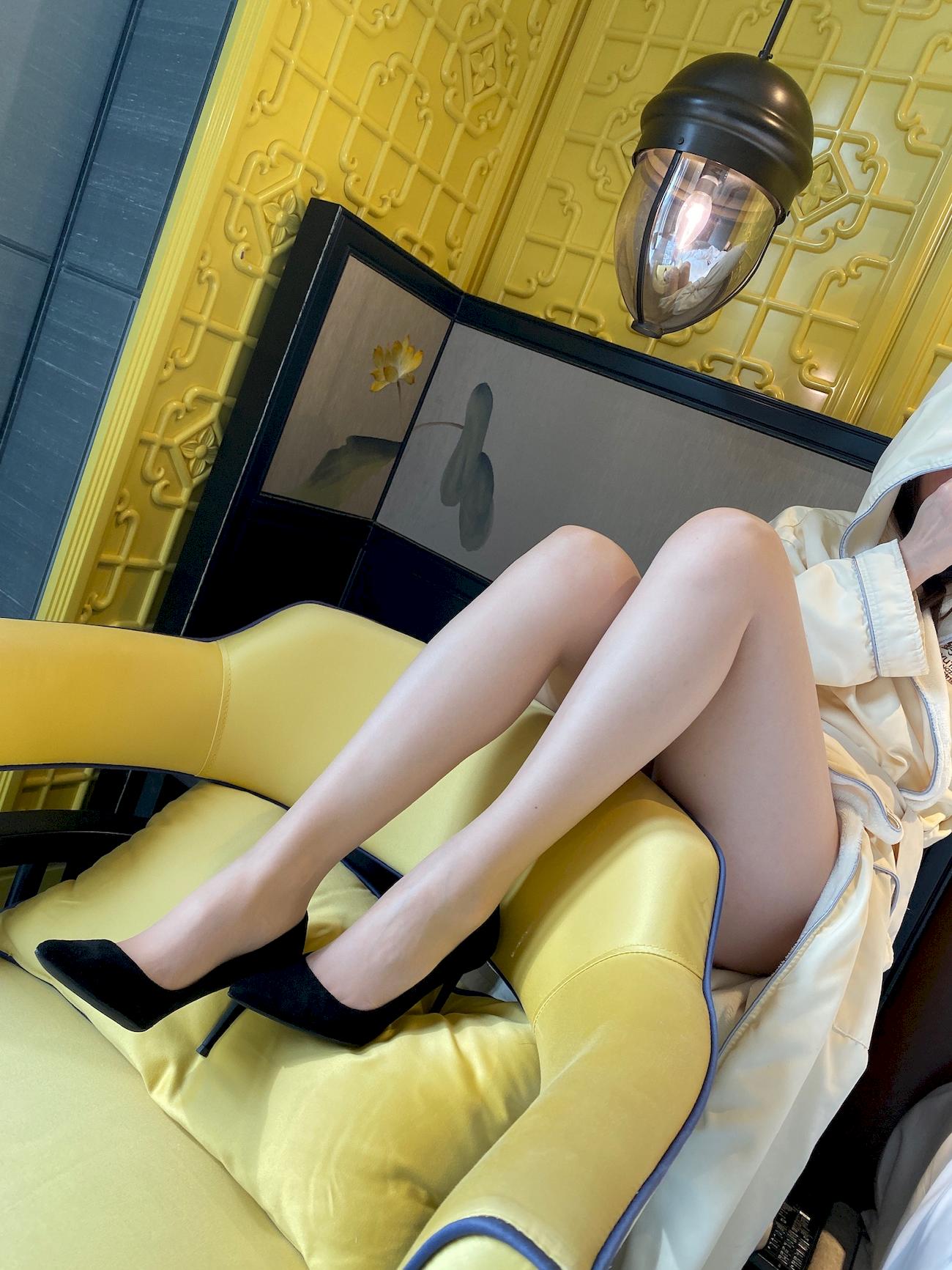 软妹小九九July芝岚丝袜美脚自拍写真下载-30.jpg